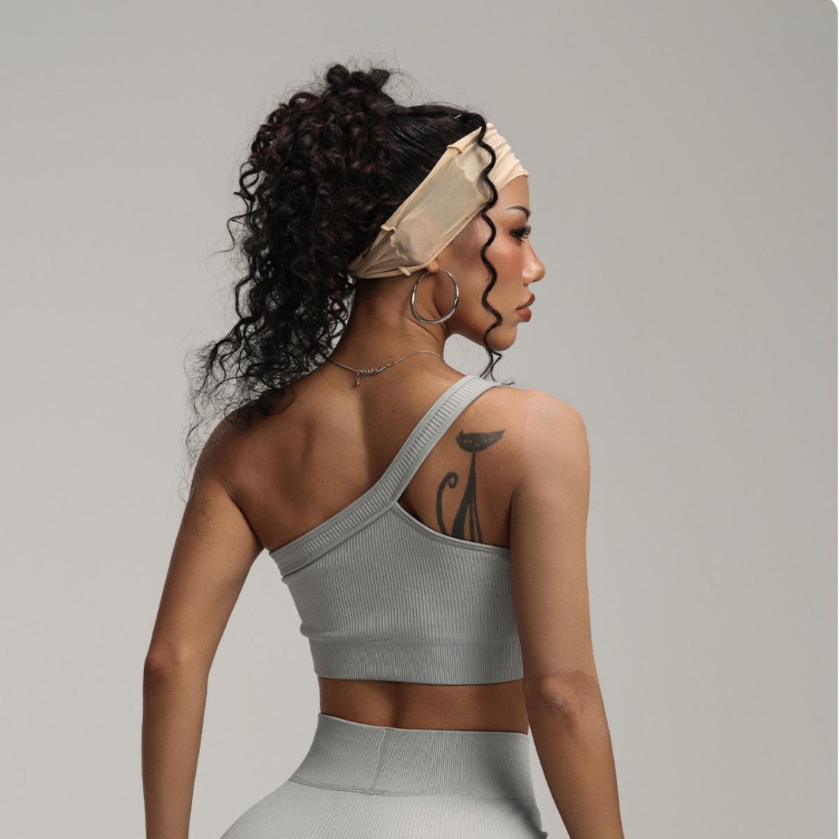 Seamless Ribbed Workout Tank Top - Sport Bra Wanita Satu Bahu Berbahan