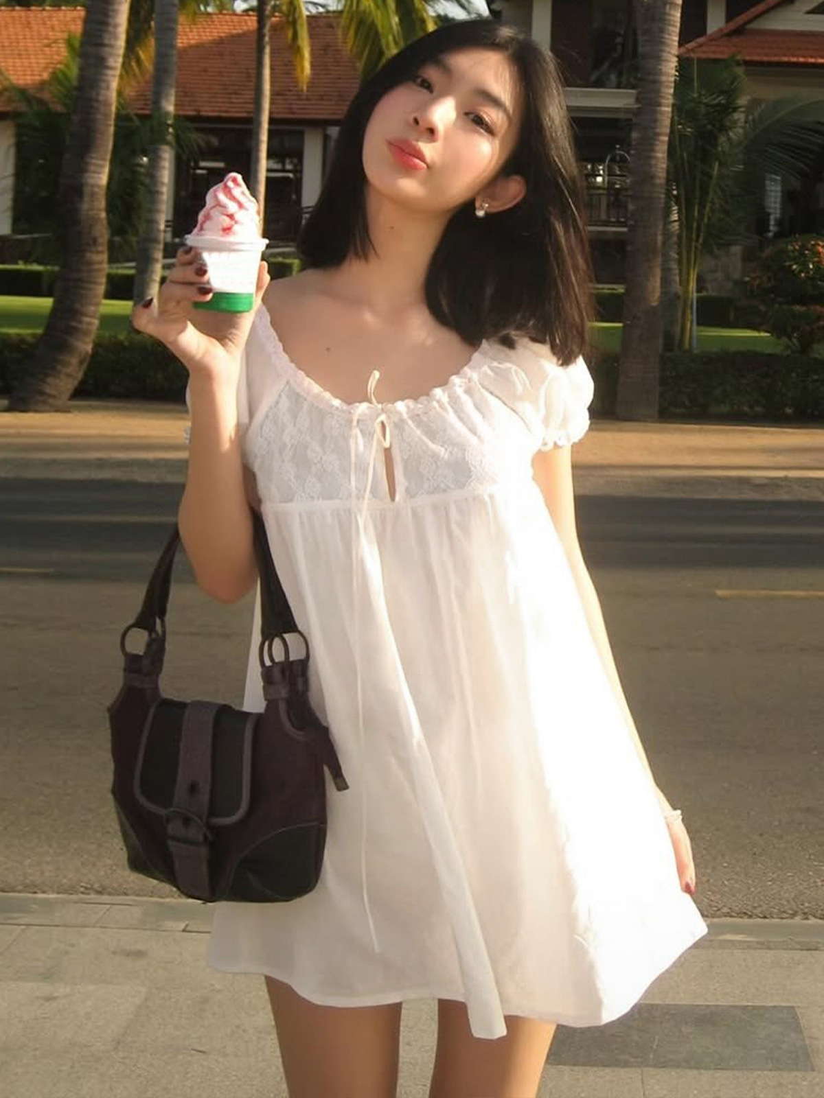 Off Shoulder Puff Sleeve Sundress - Gaun Mini Babydoll Renda Putih Tanpa